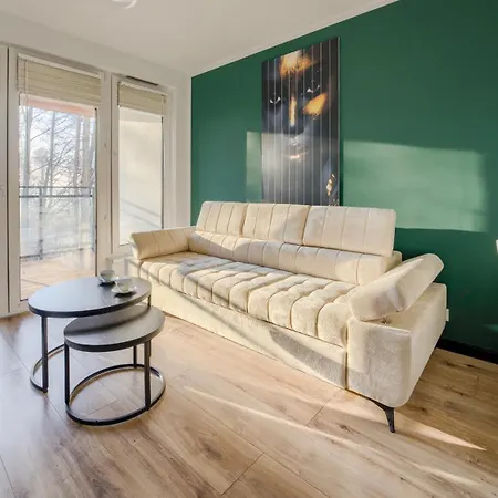 Enklawa Iii, Sun & Snow Apartman *